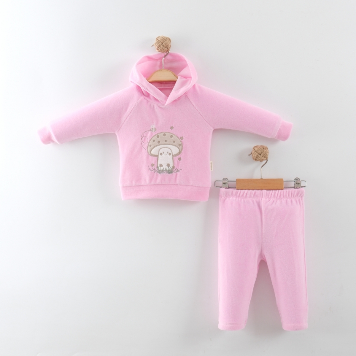 PEMBE
